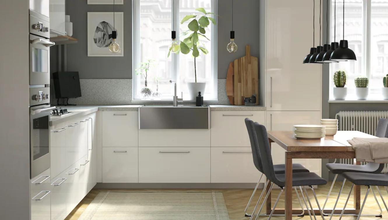 Hongyue metal products in a modern interior